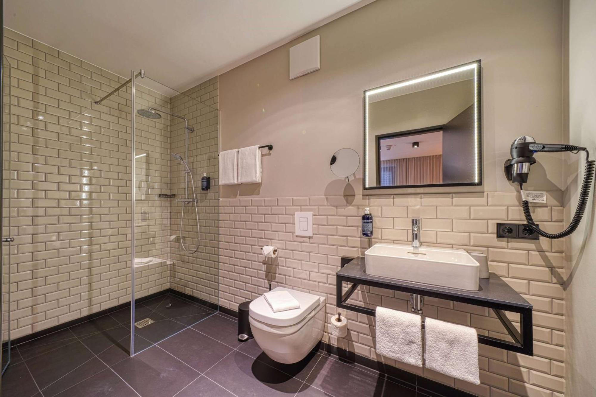 Vienna House Easy By Wyndham Bonn City Εξωτερικό φωτογραφία